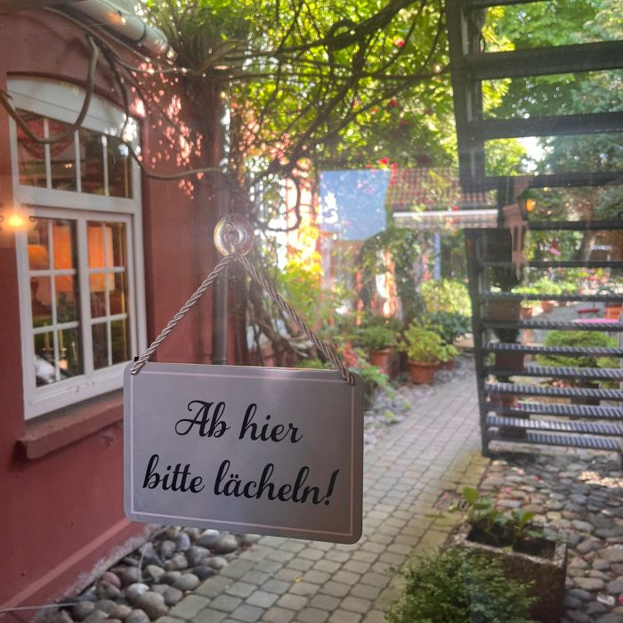 ab-hier-laecheln